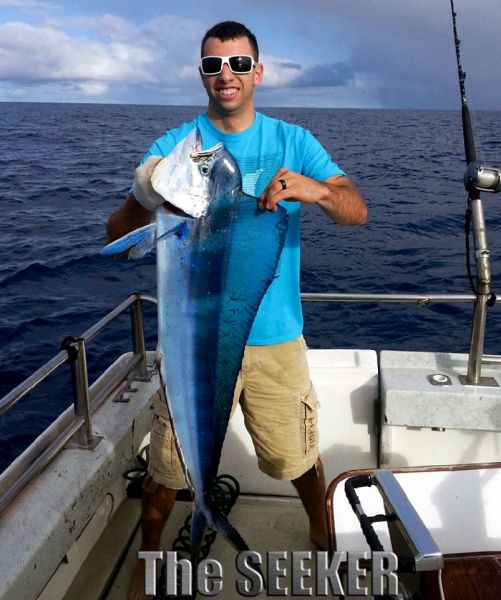6-29-2013
A beautifully colored blue Mahi Mahi brought in on The Seeker
Keywords: mahi mahi,dorado,dolfin,hawaii,north shore,charter,boat,fishing,trip,fish,oahu,sportfishing,deep sea,trolling