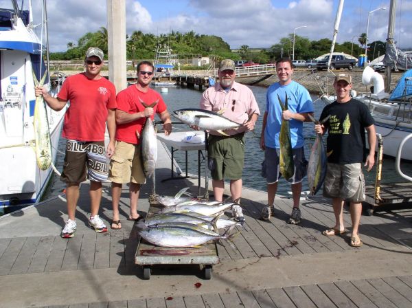 1-19-08
Thomas, Greg, Jon, Ben and Jeff got some nicer size Yellowfin and a few scrappy Mahi Mahi too.
