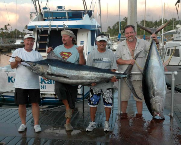 10-22-09
AHI!! BLUE MARLIN!! Mark, Chuck and "T" from Florida wanted BIG FISH. They got 'em.
