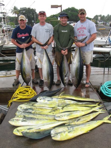 10-23-2011
Andy and the boys got a nice load of Mahi Mahi and Tuna fish!
