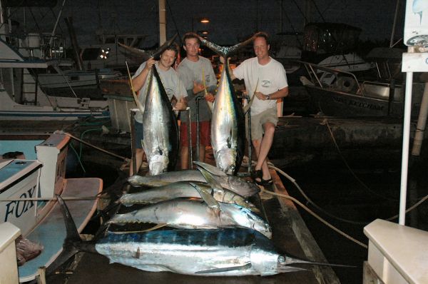 Foxy Lady 10-31-06
Trick or Treat??? For John and Jerry it was definatly a treat. 5 Ahi between 110# and 160#'s and a 150# Blue Marlin. DANG!!!
