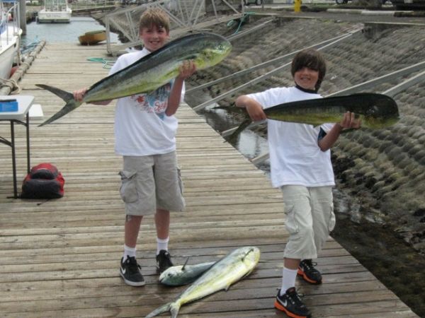 5-22-2011
Junior anglers and big Mahi Mahi!
