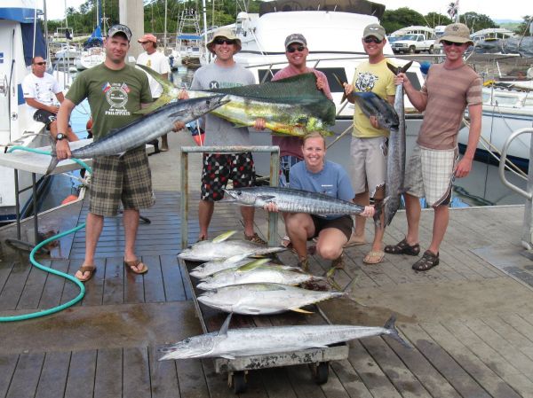 5-9-09
The word for the day was ACTION! Sven Nathaniel, Andrew, John, Bradley and Trinity had an amazing day on the water. How's the head on that bull Mahi Mahi??? Dang.

