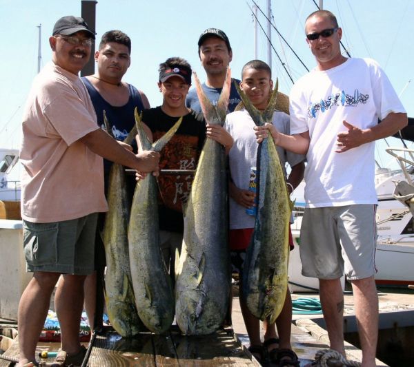 Foxy Lady 6-5-05
Gilbert, Don, Steven, Ken, Deven and Mark spent the day hunting big Yellowfin Tuna. 4 nice Mahi Mahi decided to join us on the ride home. Thanls again Ken- next year...AHI!!

